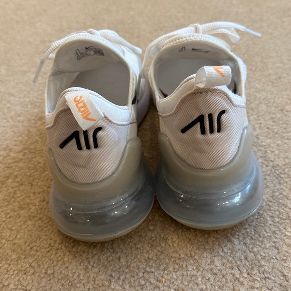 EUC Nike Air Max 270 Sneaker W 9.5 - Picture 3 of 4